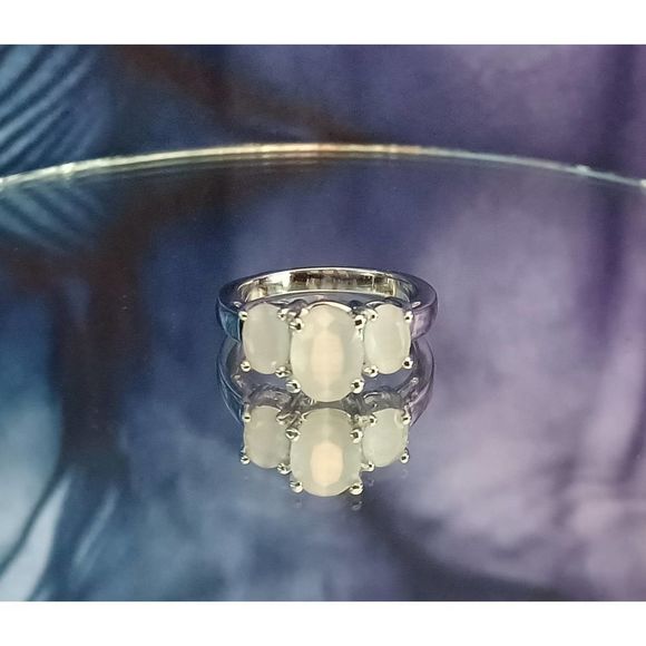 Swarovski Elements - Size 5½ - Silver tone ring as pictured - Picture 3 of 6